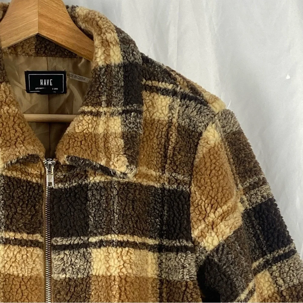 Have Women’s Plaid Teddy Jacket Size Large - Picture 7 of 16